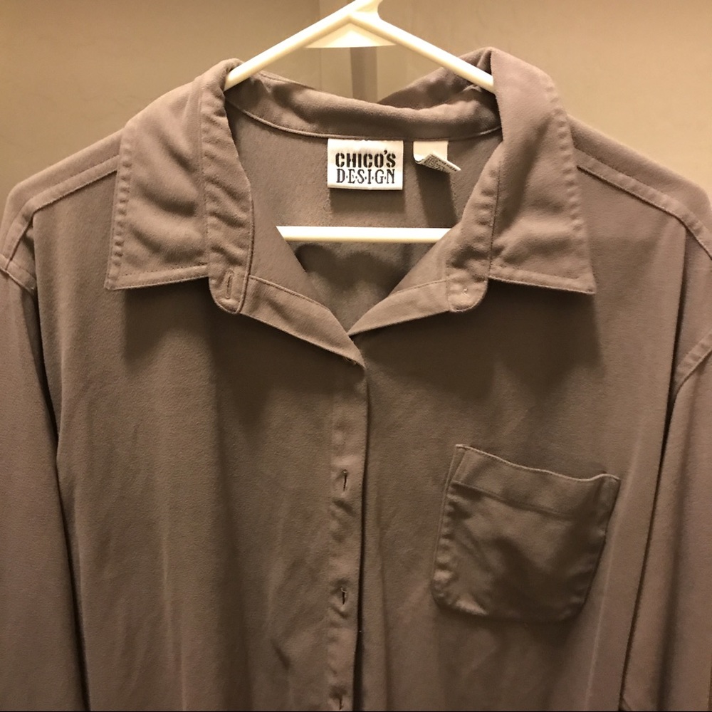 Large Olive button down - Picture 2 of 3